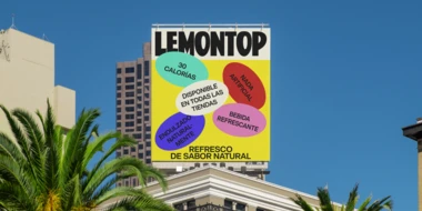 Tipos de letra japoneses dispuestos en una maqueta de diseño digital.